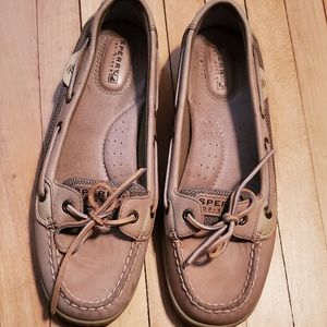 WOMEN'S SPERRY ANGELFISH BOAT SHOES Size 8.5